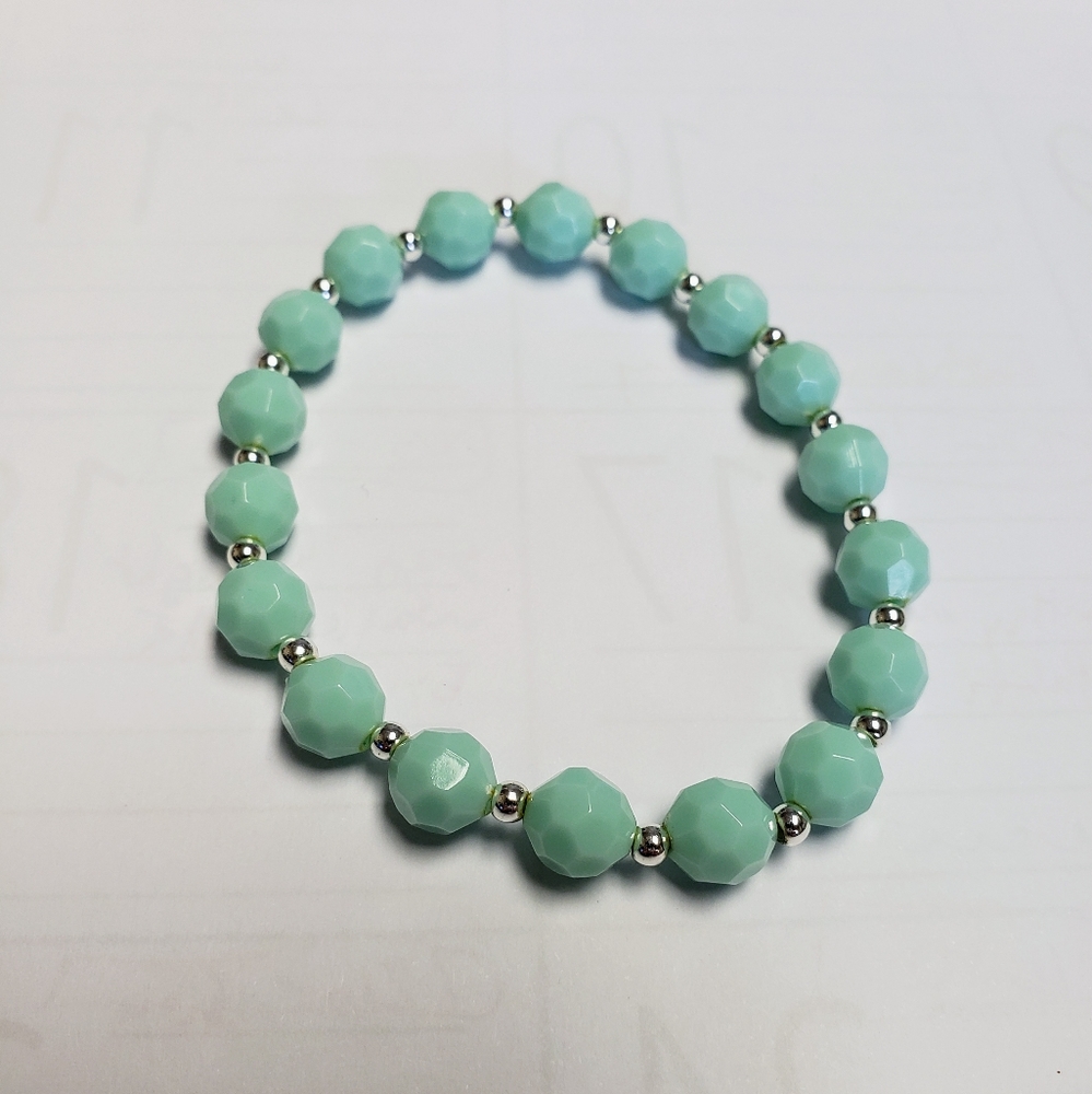 Avon stretch bracelets. Four. Shades of green. - Picture 3 of 10